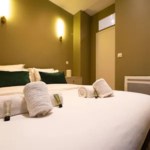 Cosy On Bastille , Paris France