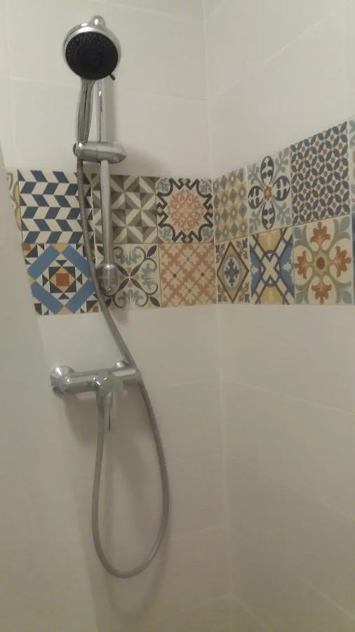 Apartman STUDIO 3mn A PIED DE LA PLAGE AVEC TERRASSE Antibes